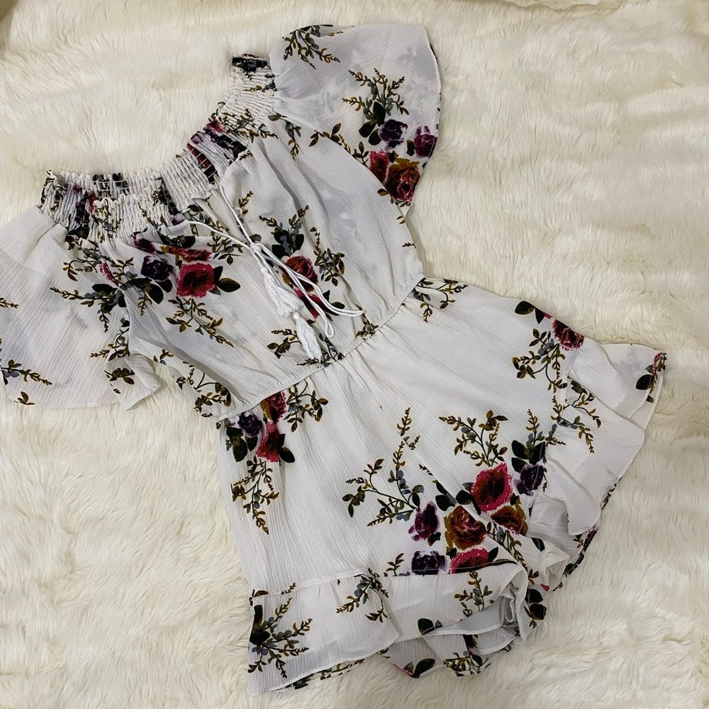 Off shoulder floral romper